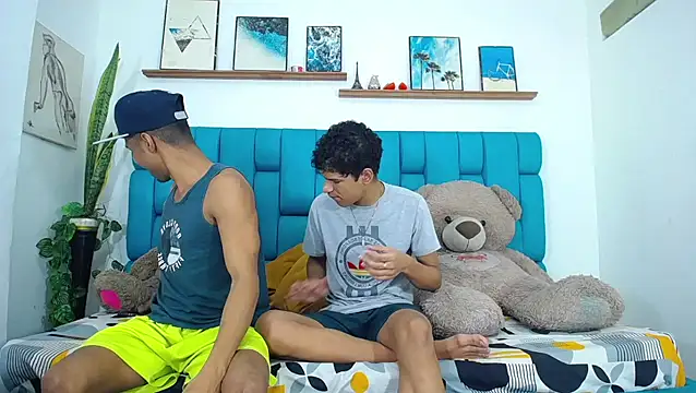 Interracial Snow Bunny online show from 21, 3, 2026