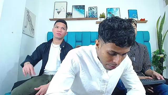 Interracial Snow Bunny online show from 10, 4, 2026