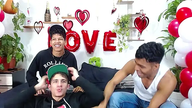 Interracial Snow Bunny online show from 15, 2, 2026