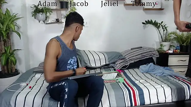 Interracial Snow Bunny online show from 15, 1, 2026