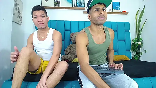 Interracial Snow Bunny online show from 7, 4, 2026