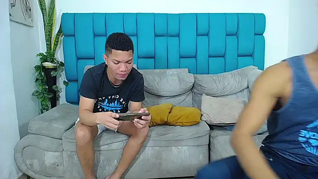 Interracial Snow Bunny online show from 28, 3, 2026