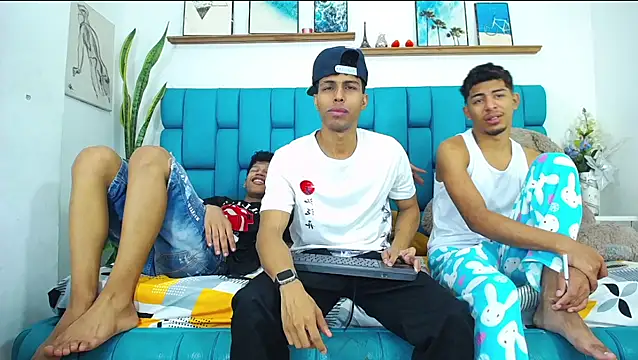 Interracial Snow Bunny online show from 9, 3, 2026