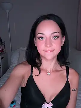 Tiffytooopretty online show from 29, 7, 2026