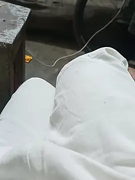 Fuckboyhassan online show from 8, 1, 2026