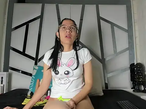 Snapshot of Lunahot68 chatting on 30, 4, 2026 Lunahot68 online show from 30, 4, 2026