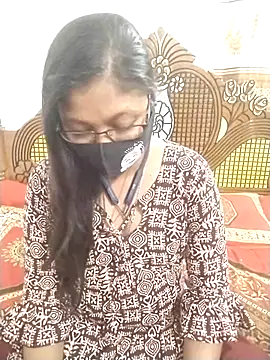 Snapshot of sumi_couele18 chatting on 9, 4, 2026 sumi couele18 online show from 9, 4, 2026