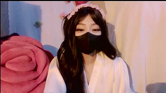 Girl-wets online show from 13, 2, 2026