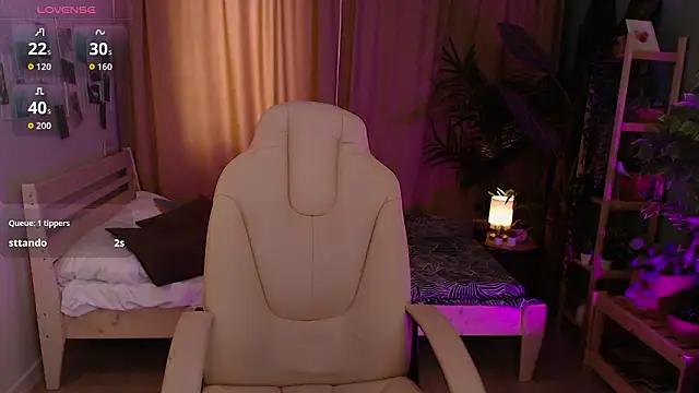 Haya Harareet online show from 3, 3, 2026