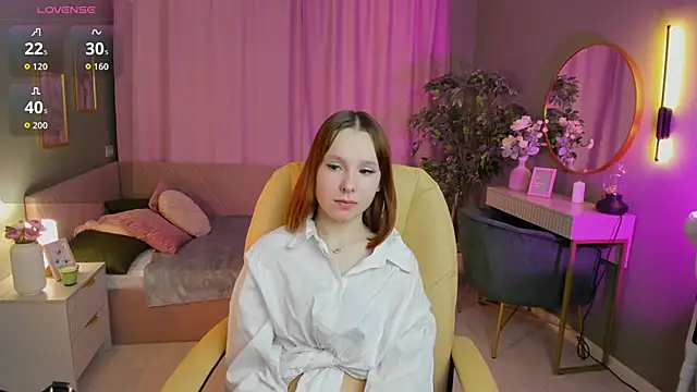 Haya Harareet online show from 6, 3, 2026