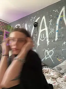 EmmaLyrica online show from 20, 4, 2026