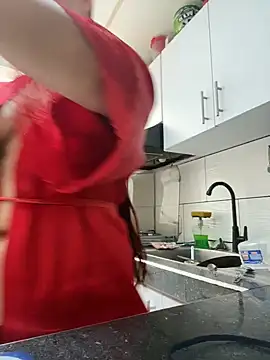 Scarlet auraa online show from 11, 4, 2026