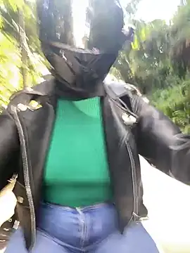 Scarlet auraa online show from 23, 4, 2026