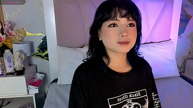 Snapshot of Sienna_Desiree chatting on 24, 5, 2026 Sienna Desiree online show from 24, 5, 2026