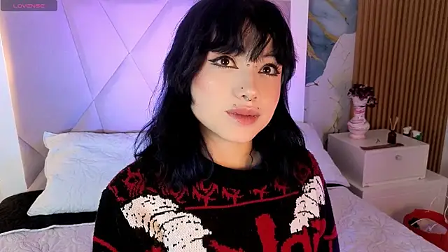 Snapshot of Sienna_Desiree chatting on 23, 5, 2026 Sienna Desiree online show from 23, 5, 2026