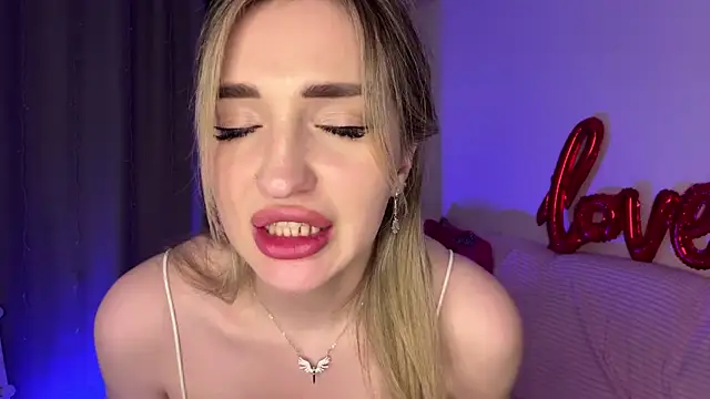  ViviV  online show from 5, 4, 2026