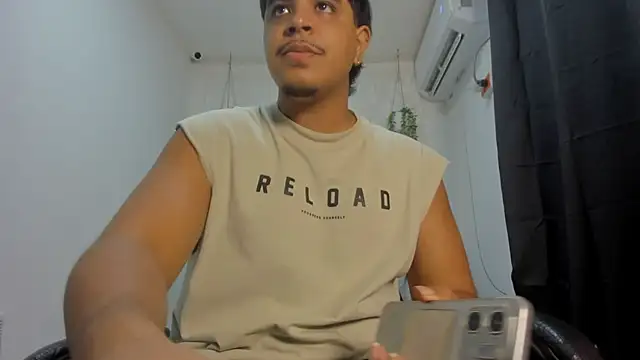 Snapshot of Darkalphax1 chatting on 8, 1, 2026 Darkalphax1 online show from 8, 1, 2026