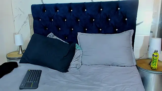 asher lux online show from 21, 4, 2026