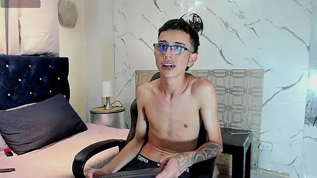 asher lux online show from 17, 4, 2026