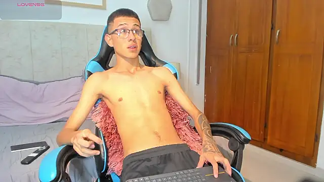 asher lux online show from 2, 2, 2026