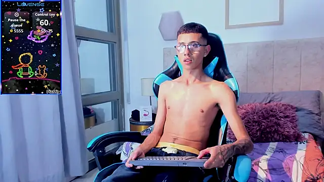 asher lux online show from 23, 3, 2026