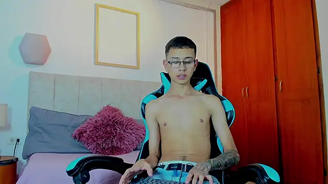 asher lux online show from 31, 3, 2026