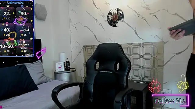 asher lux online show from 9, 4, 2026