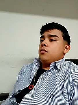 Yosoyelmismo-6737 online show from 11, 1, 2026