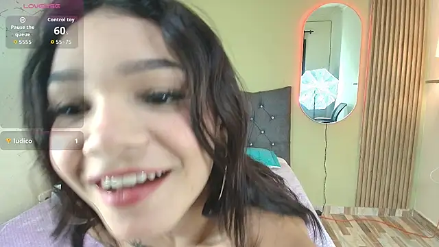 Juliana sex2 online show from 9, 2, 2026