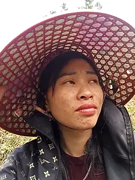 Hiniyk2 online show from 4, 4, 2026