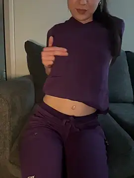 Annaluvv online show from 24, 4, 2026