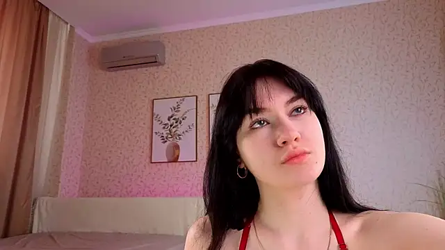 AveloriaLove online show from 5, 2, 2026