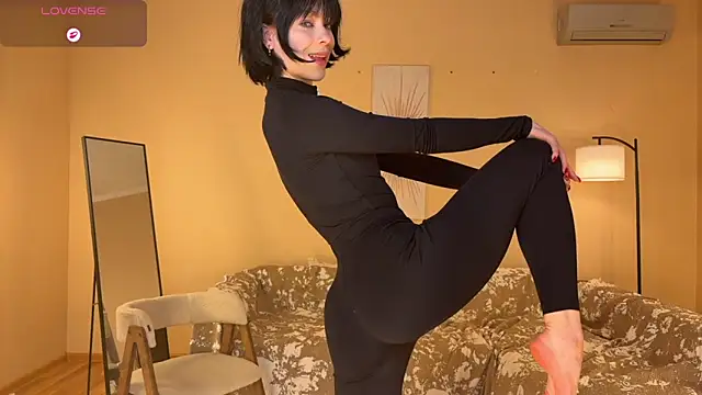 E1ara online show from 5, 4, 2026