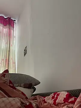 Faded pink online show from 4, 2, 2026