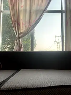 Faded pink online show from 14, 1, 2026