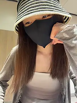 Snapshot of ZJbaby chatting on 25, 4, 2026 ZJbaby online show from 25, 4, 2026