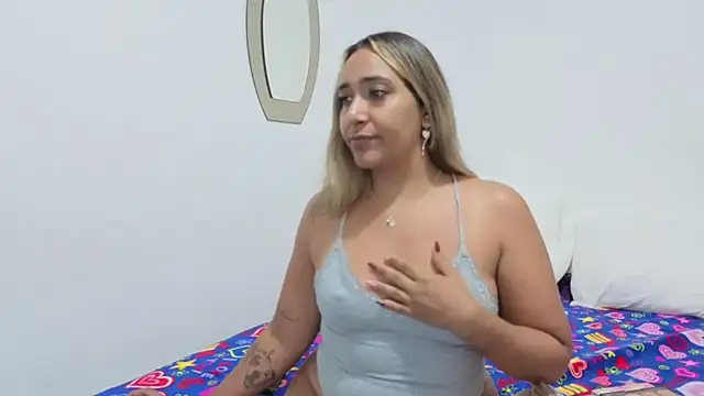 Snapshot of IsabelaAcosta chatting on 1, 6, 2026 IsabelaAcosta online show from 1, 6, 2026