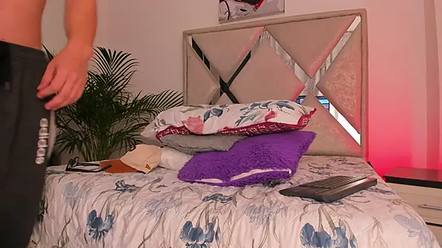 Liam saint online show from 22, 3, 2026