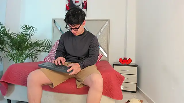 Liam saint online show from 21, 3, 2026