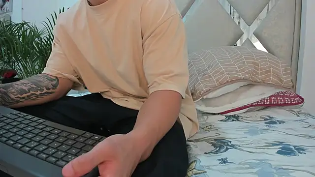 Liam saint online show from 3, 3, 2026