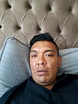 latinomoreno95 online show from 4, 7, 2026