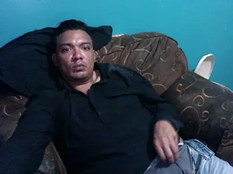 latinomoreno95 online show from 15, 5, 2026