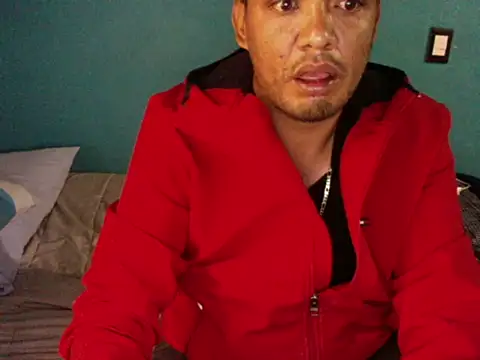 latinomoreno95 online show from 15, 4, 2026