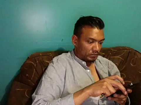 latinomoreno95 online show from 5, 5, 2026