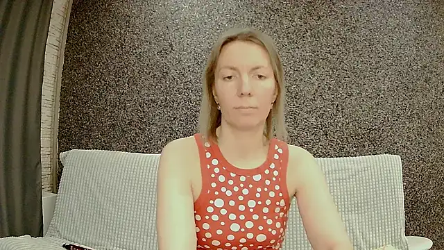 Amanda Luxe online show from 13, 1, 2026