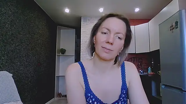 Amanda Luxe online show from 20, 2, 2026