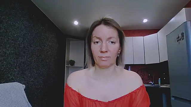 Amanda Luxe online show from 25, 2, 2026