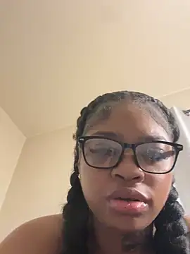 Snapshot of cumforyannna chatting on 8, 5, 2026 cumforyannna online show from 8, 5, 2026