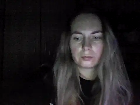 VikiLove765 online show from 10, 1, 2026