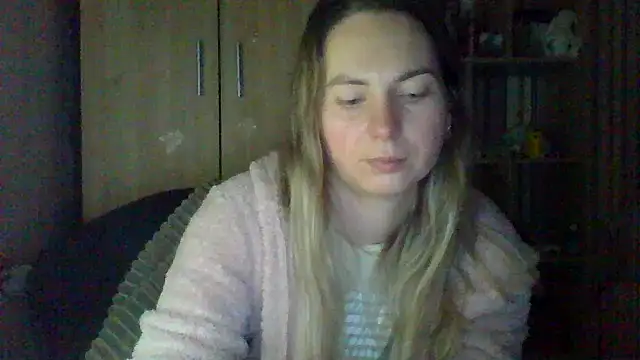 VikiLove765 online show from 14, 2, 2026